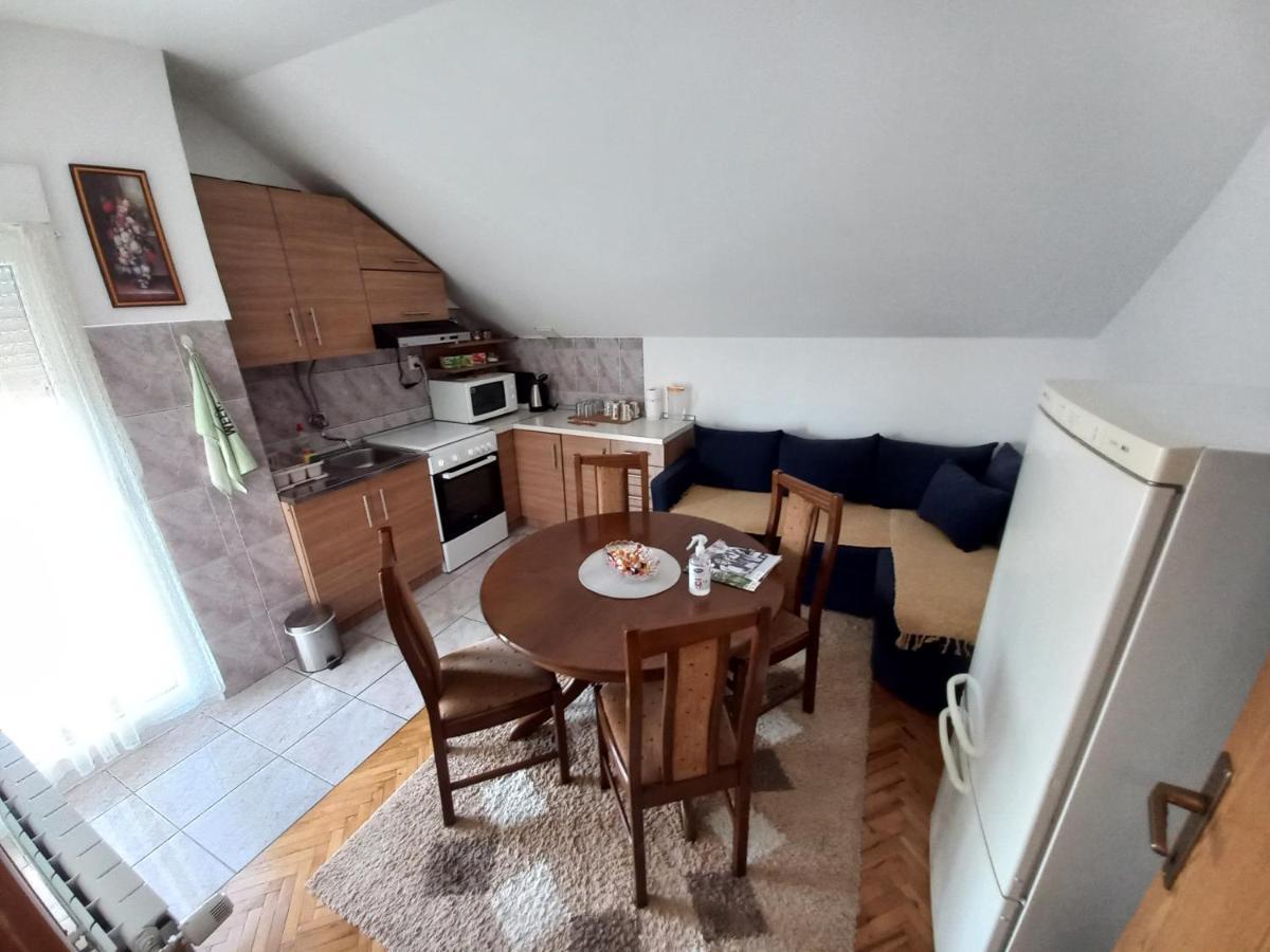 Apartmani Denis Dubrave Gornje エクステリア 写真