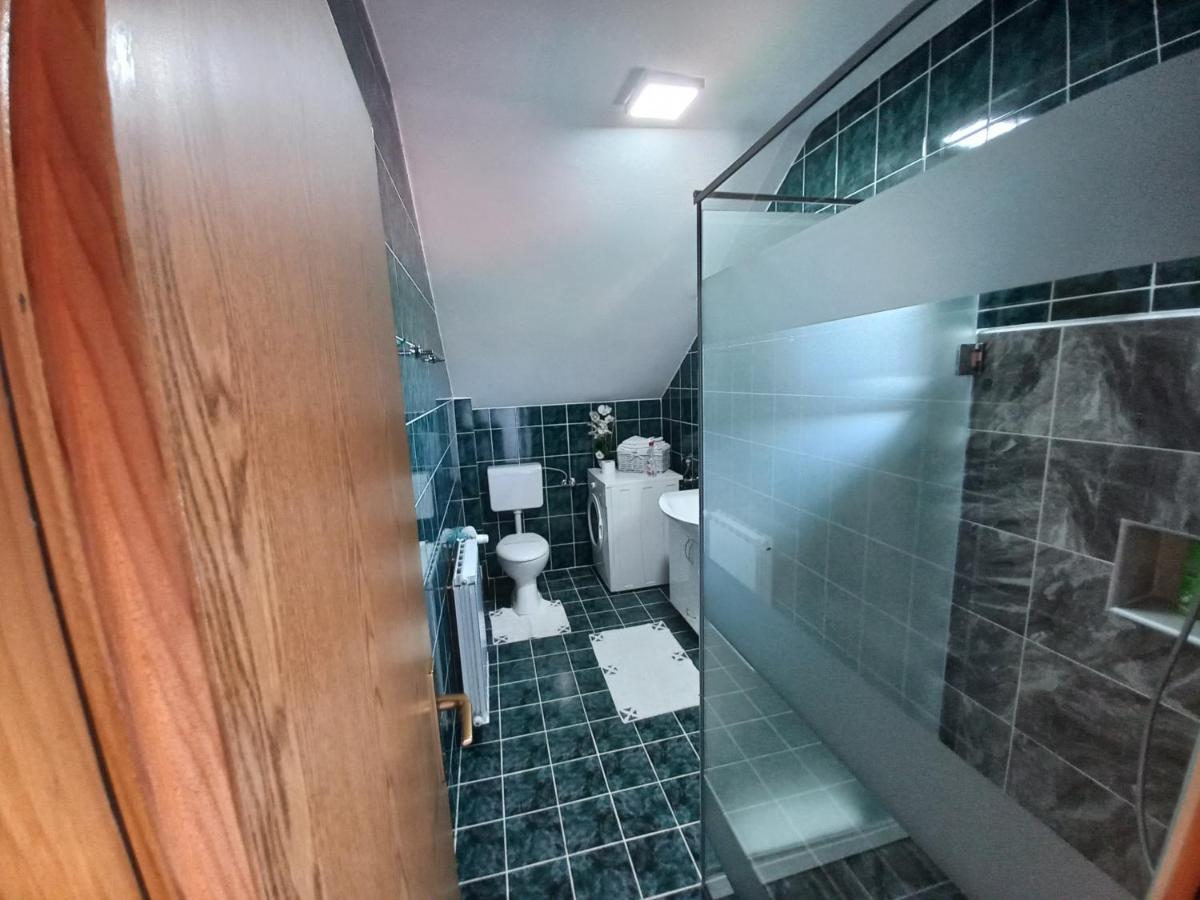 Apartmani Denis Dubrave Gornje エクステリア 写真
