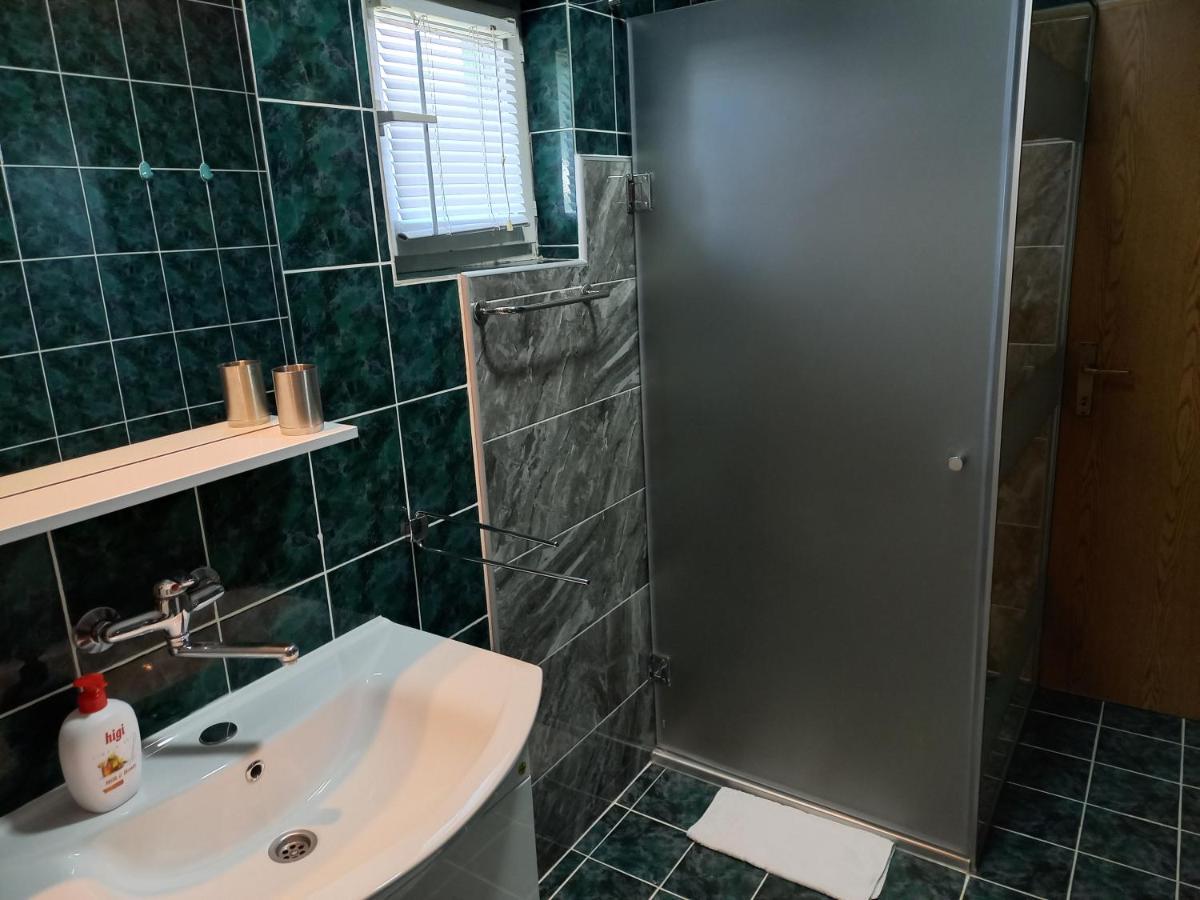Apartmani Denis Dubrave Gornje エクステリア 写真
