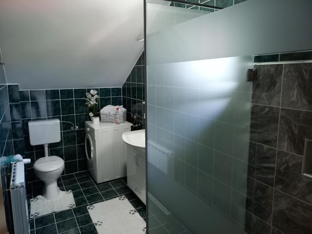 Apartmani Denis Dubrave Gornje エクステリア 写真