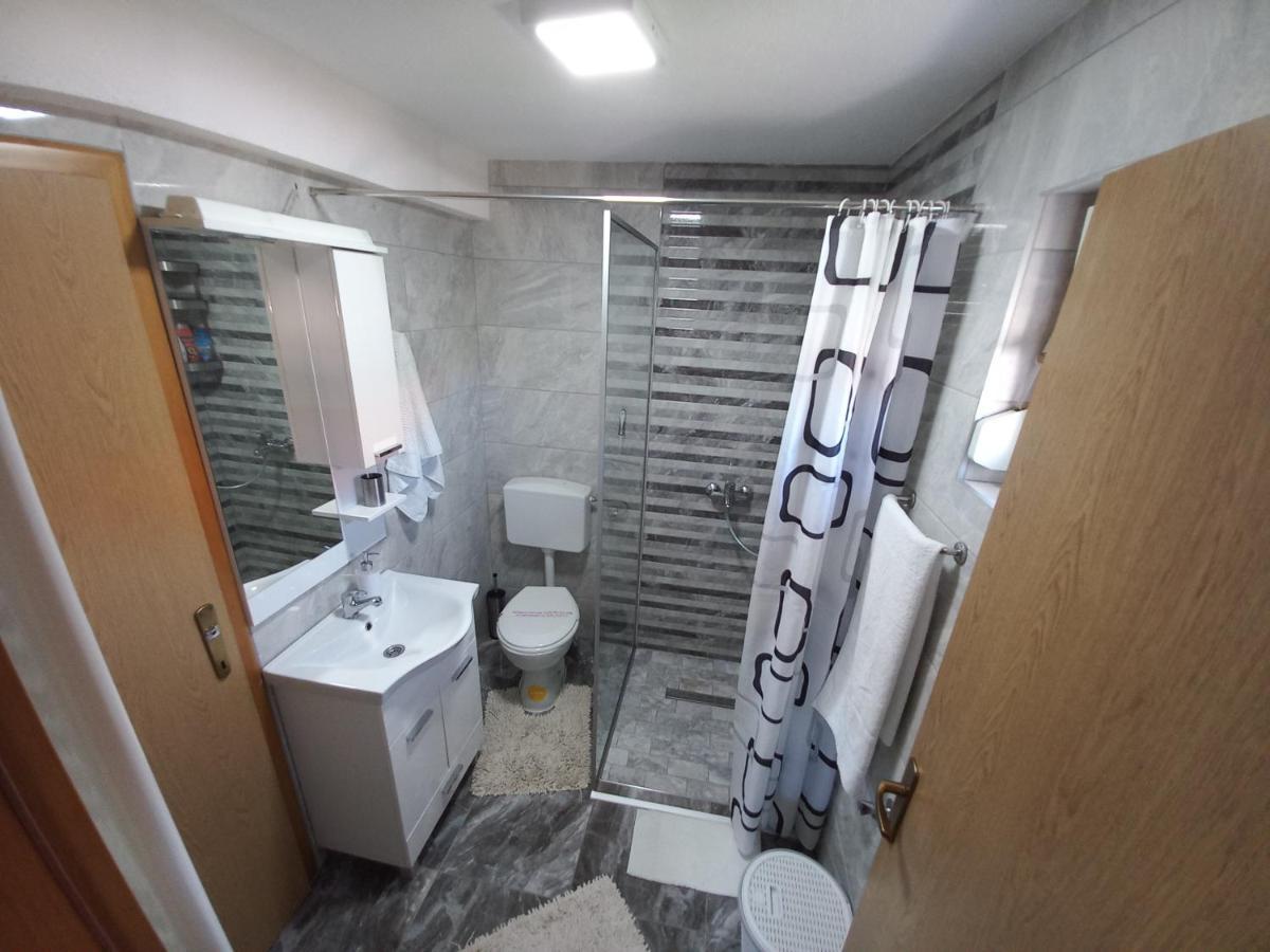 Apartmani Denis Dubrave Gornje エクステリア 写真